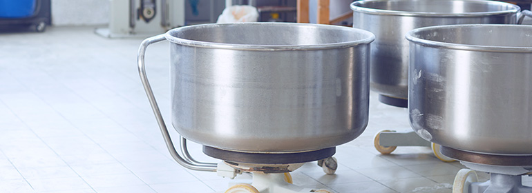 직영 공장 운영